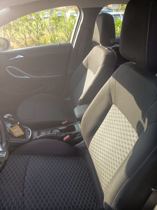 Opel Astra 1.6 CDTI u odličnom stanju!, fotografija 7