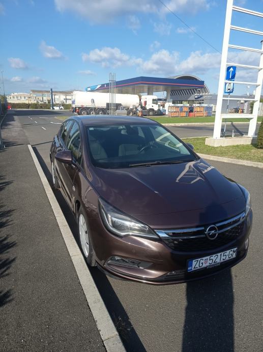 Opel Astra 1.6 CDTI u odličnom stanju!, fotografija 11