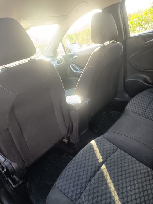 Opel Astra 1.6 CDTI u odličnom stanju!, fotografija 18