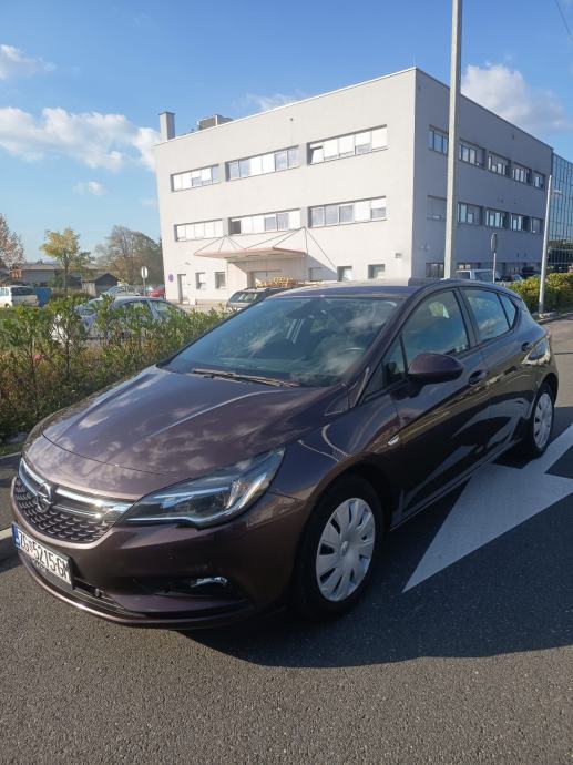 Opel Astra 1.6 CDTI u odličnom stanju!, fotografija 14