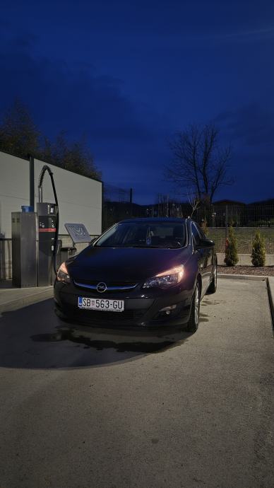 Opel Astra 1,6 CDTI, fotografija 8