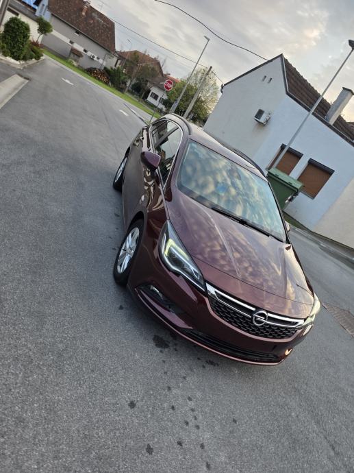 Opel Astra 1.6 CDTI, fotografija 3