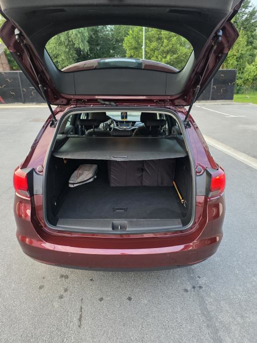 Opel Astra 1.6 CDTI, fotografija 7