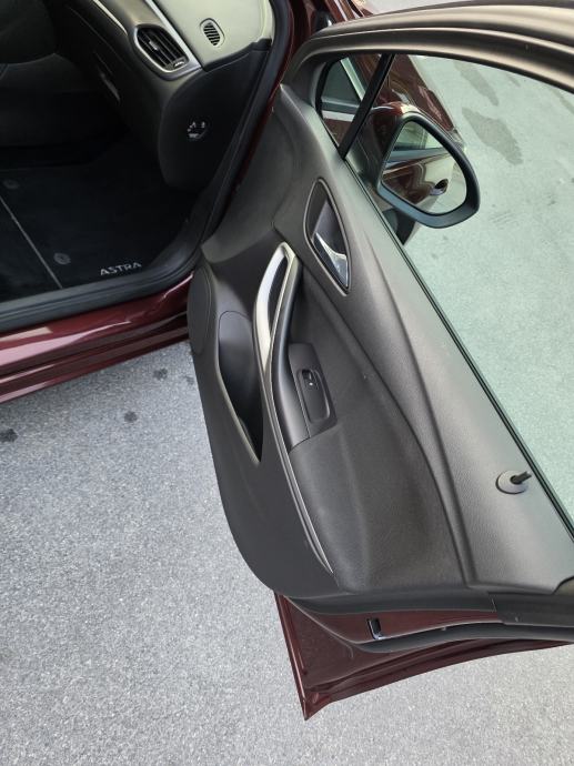 Opel Astra 1.6 CDTI, fotografija 8