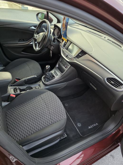Opel Astra 1.6 CDTI, fotografija 6