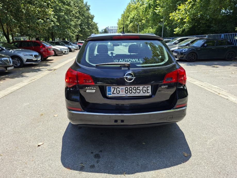 Opel Astra J 1,6 CDTI, fotografija 6