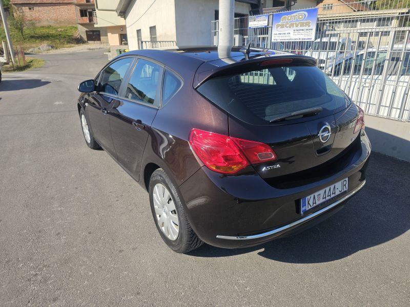 Opel Astra 1,6 CDTI, fotografija 7