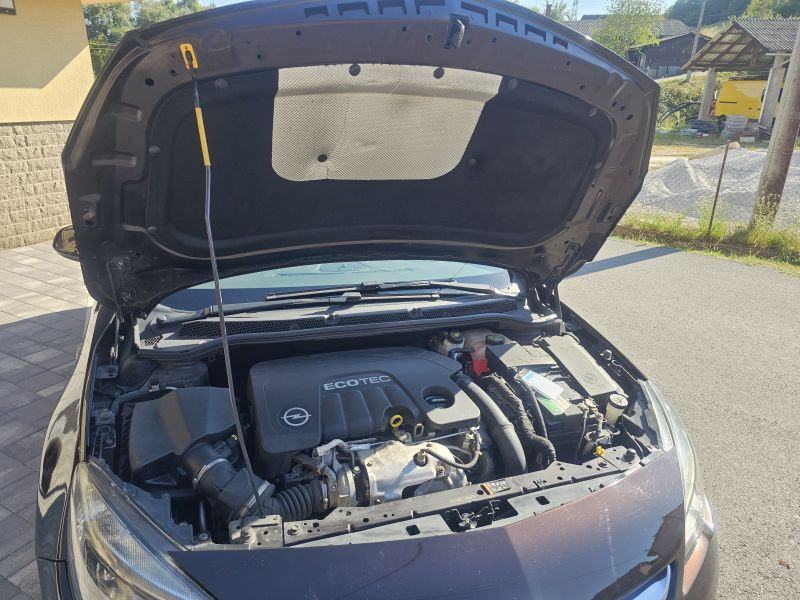 Opel Astra 1,6 CDTI, fotografija 18