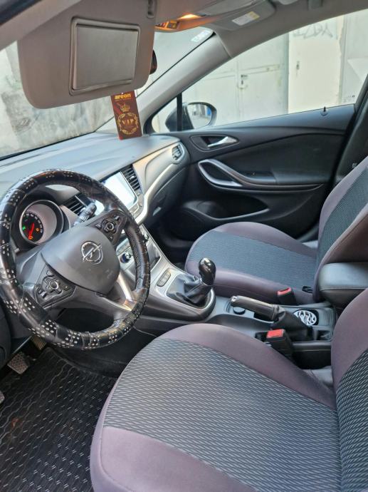 Opel Astra 1.6 CDTI čitaj oglas, fotografija 12