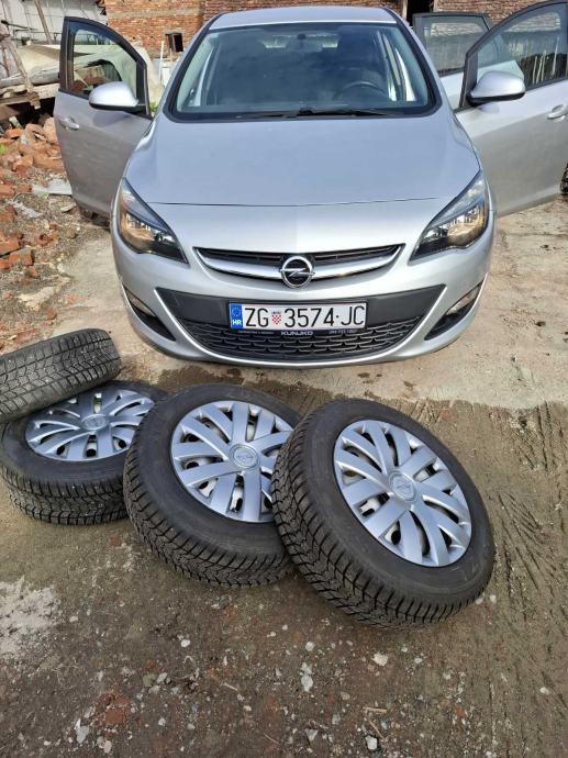 Opel Astra 1,6 CDTI, fotografija 2