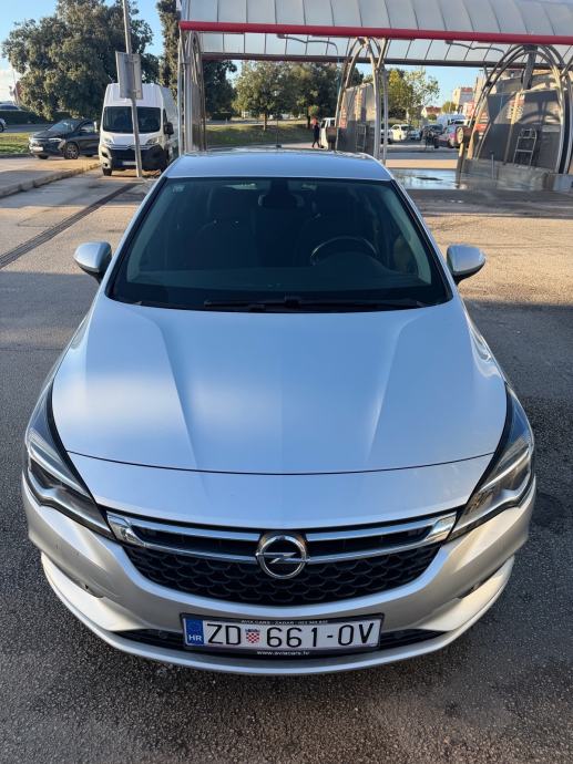 Opel Astra 1,6 CDTI, fotografija 2