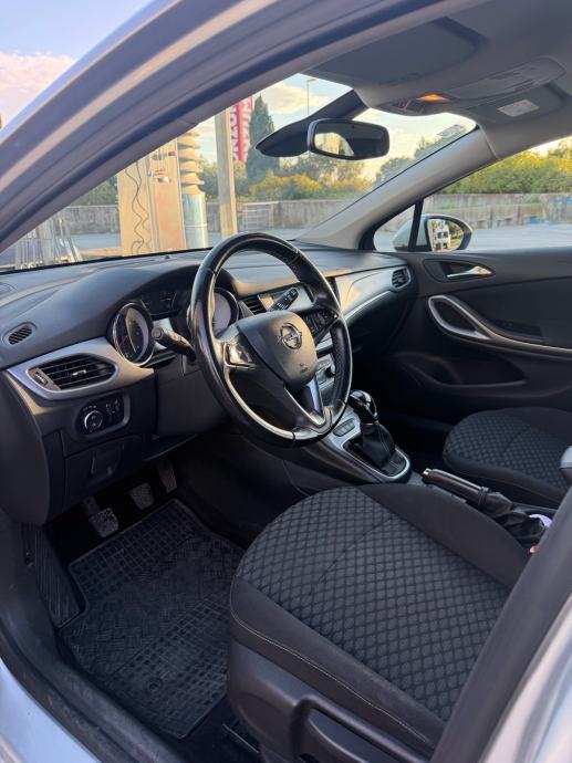 Opel Astra 1,6 CDTI, fotografija 6