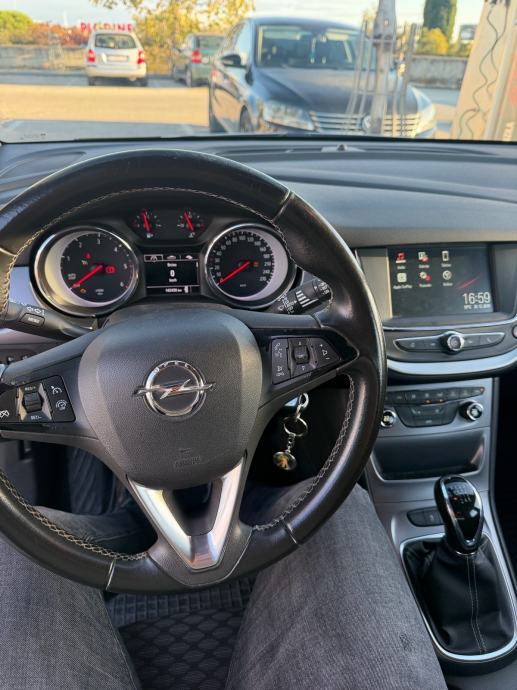 Opel Astra 1,6 CDTI, fotografija 8