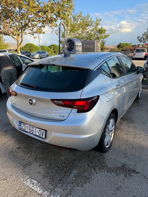 Opel Astra 1,6 CDTI, fotografija 14