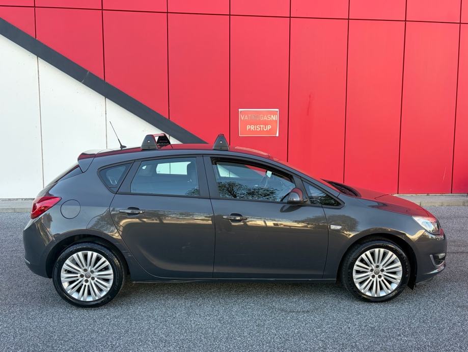 OPEL ASTRA 1.6 ENJOY 133.000 KM HRV AUTO PRVI VLASNIK REG GOD DANA!!!, fotografija 6