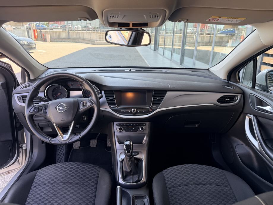 Opel Astra 1,6,ENJOY,očuvano vozilo!, fotografija 5