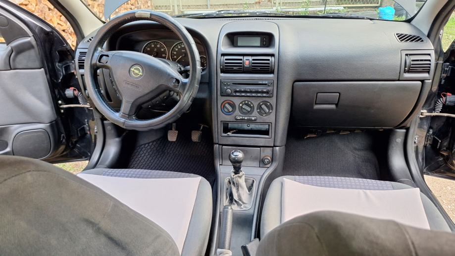 Opel Astra 1,6 16V, fotografija 13