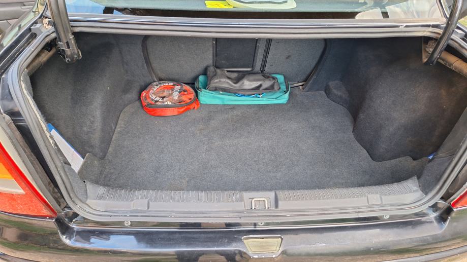 Opel Astra 1,6 16V, fotografija 14
