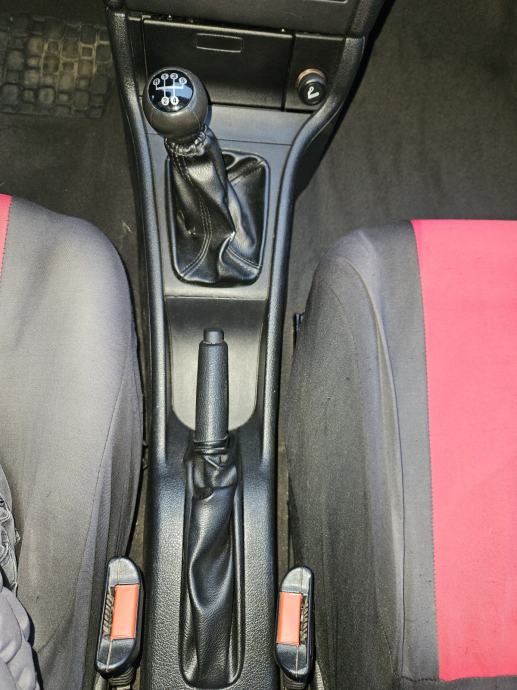 Opel Astra G 1,6 16V Sport, registrirana do 10/2027, fotografija 9