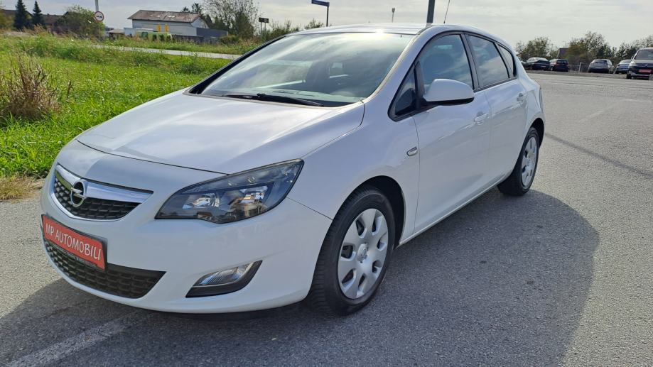 Opel Astra 1,7 CDTI-2012gd.md-KLIMA-163tkm,6brzina,temp,KARTICE