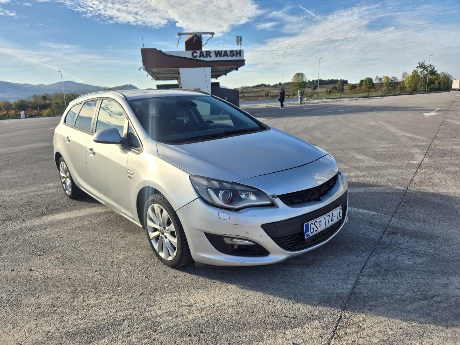 Opel Astra 1,7 CDTI Classic, pogled izvana - slika 2