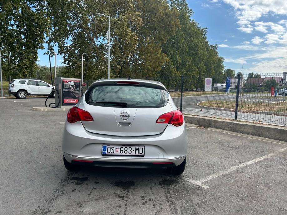 Opel Astra 1,7 cdti..HR Auto,,160000..km,,, pogled izvana - slika 3