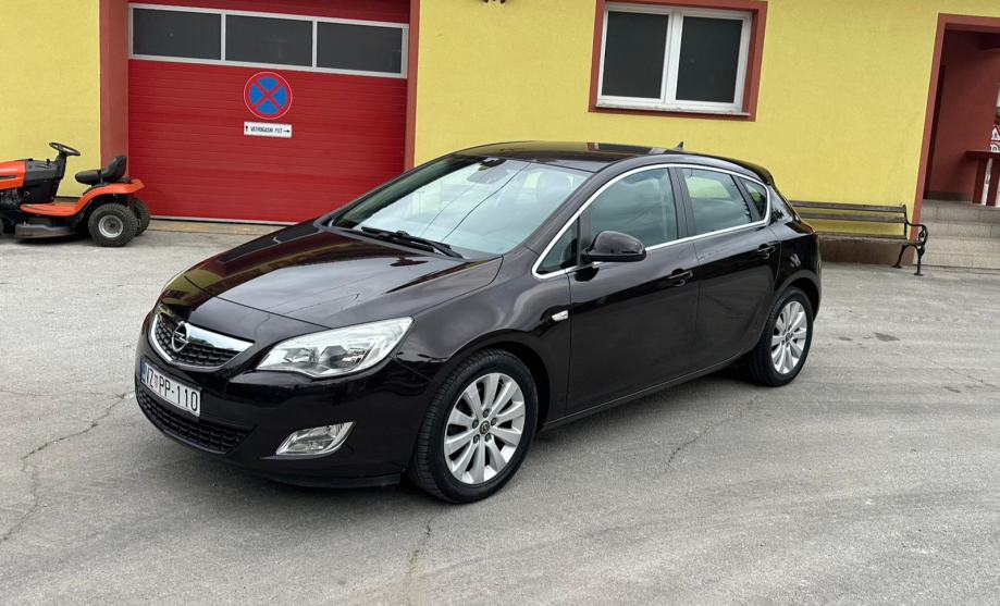 Opel Astra 1,7 CDTI ,Cosmo , led , Navvi, fotografija 2