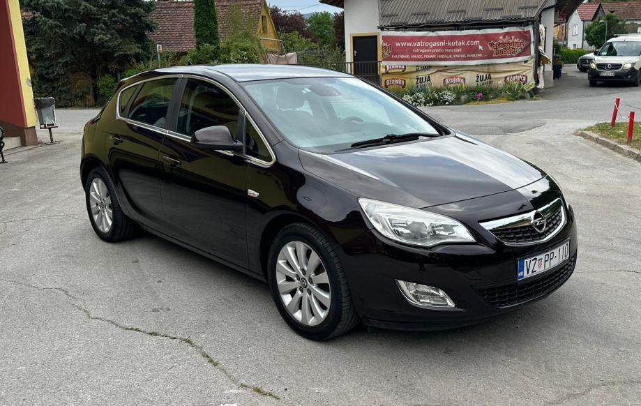 Opel Astra 1,7 CDTI ,Cosmo , led , Navvi, fotografija 3