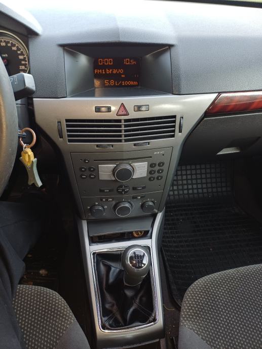 Opel Astra 1,7 CDTI reg 9/27 klima ledi, servisna, odlicna, fotografija 11