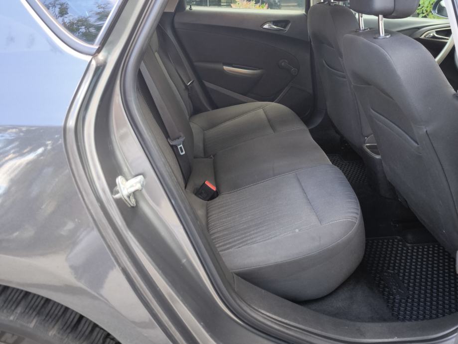OPEL ASTRA 1,7 CDTI// REGISTRIRAN GODINU DANA//, fotografija 18