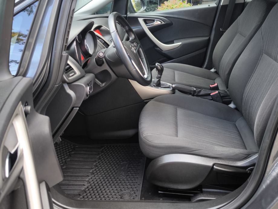 OPEL ASTRA 1,7 CDTI// REGISTRIRAN GODINU DANA//, fotografija 15