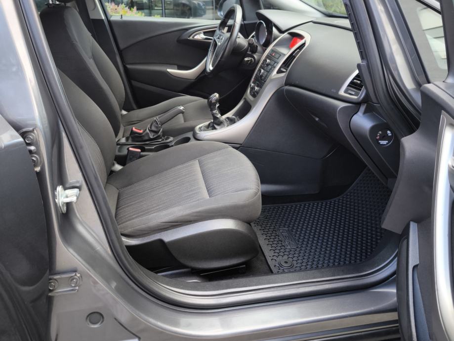 OPEL ASTRA 1,7 CDTI// REGISTRIRAN GODINU DANA//, fotografija 16
