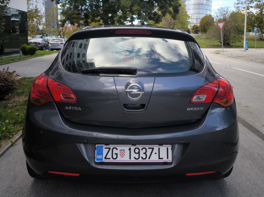 OPEL ASTRA 1,7 CDTI// REGISTRIRAN GODINU DANA//, fotografija 10