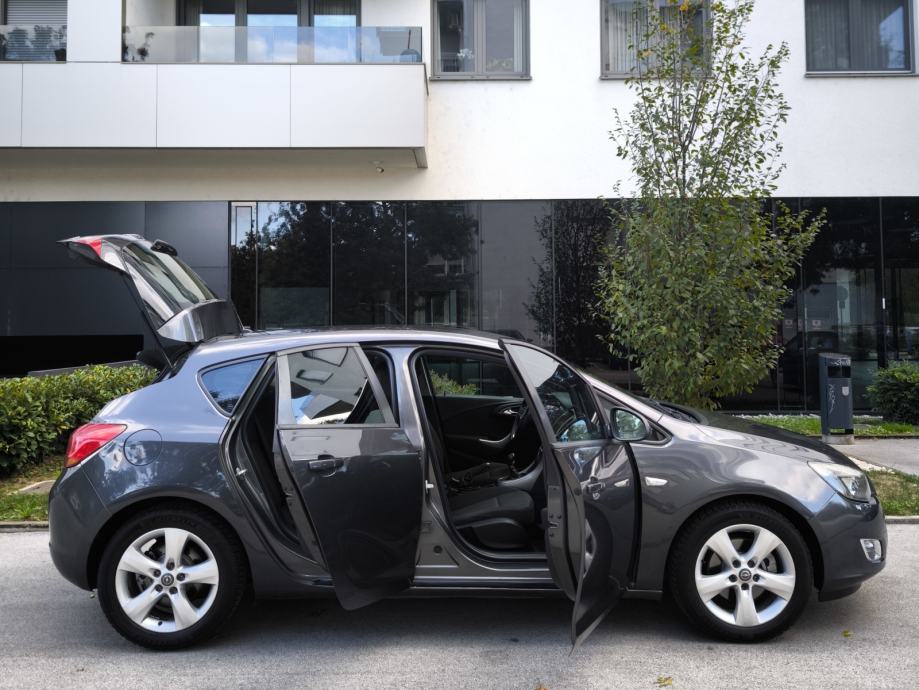 OPEL ASTRA 1,7 CDTI// REGISTRIRAN GODINU DANA//, fotografija 8