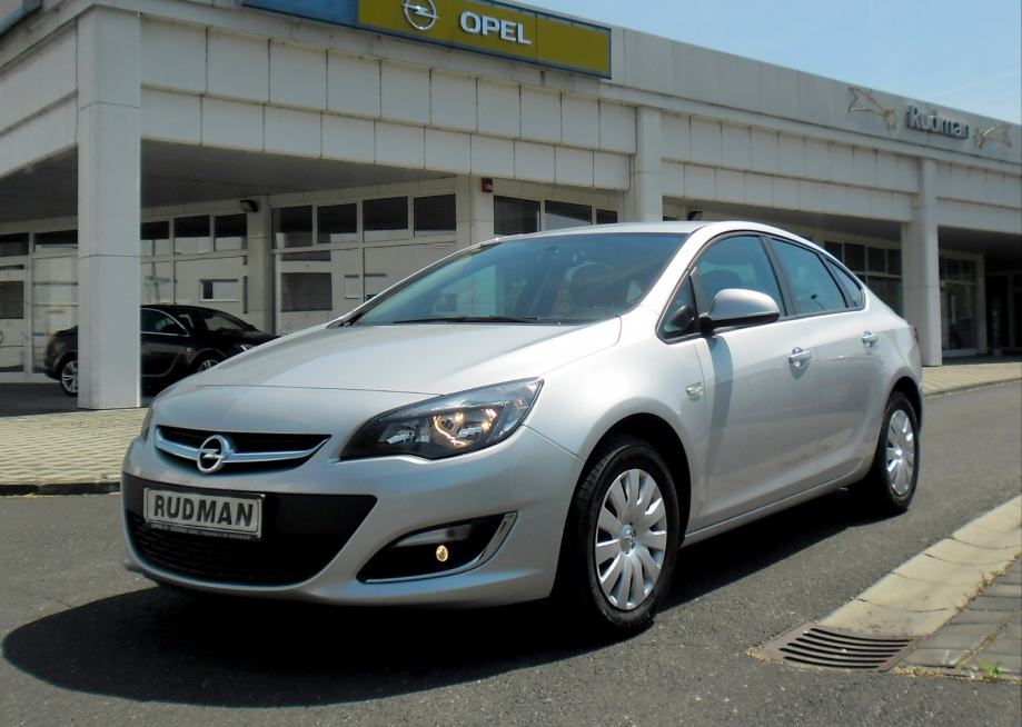 Opel Astra 1.7 CDTI SEDAN Enjoy+