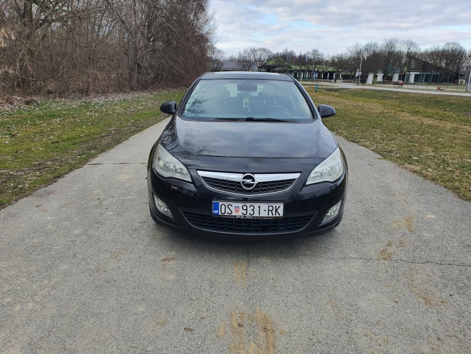 Opel Astra 1,7 CDTI, pogled izvana - slika 2