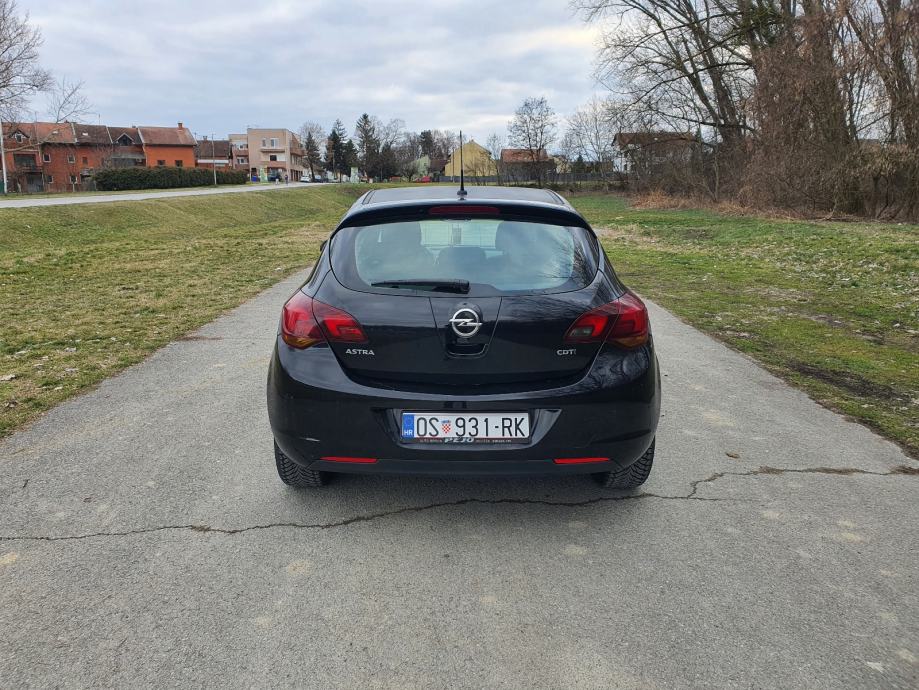 Opel Astra 1,7 CDTI, pogled izvana - slika 5