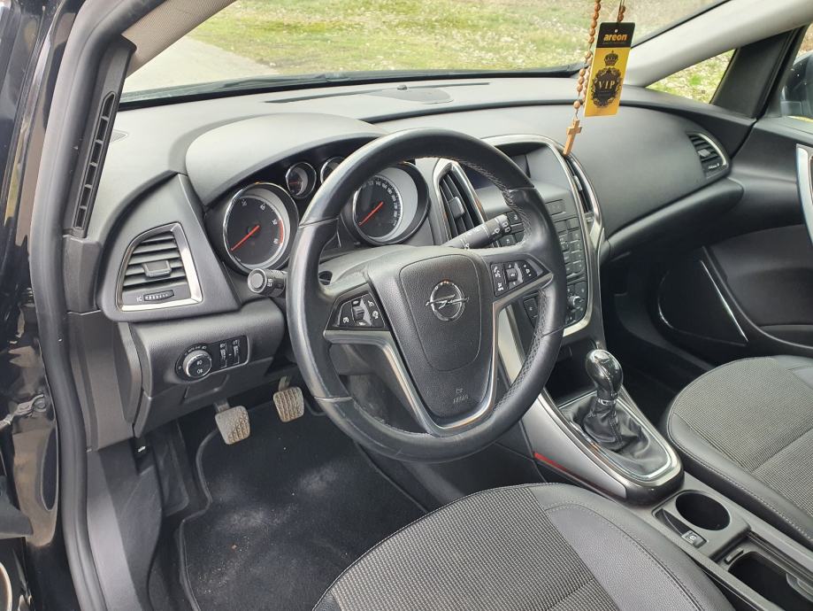 Opel Astra 1,7 CDTI, fotografija 9
