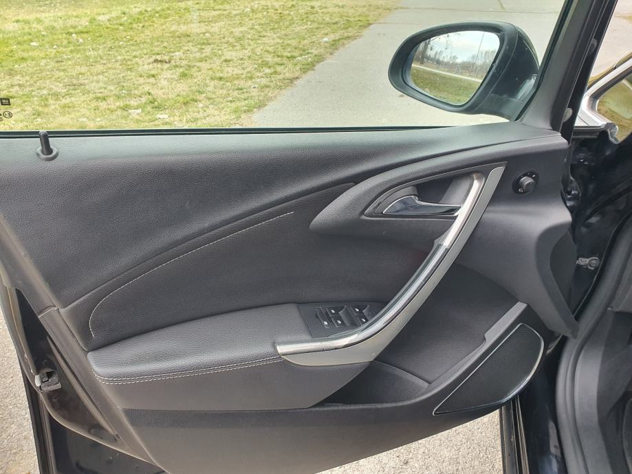 Opel Astra 1,7 CDTI, fotografija 15