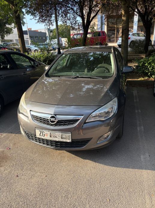 Opel Astra 1,7 CDTI, fotografija 8