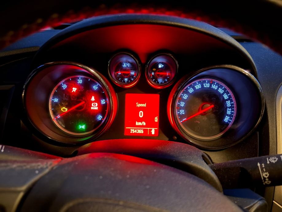 Opel Astra 1,7 CDTI, fotografija 10