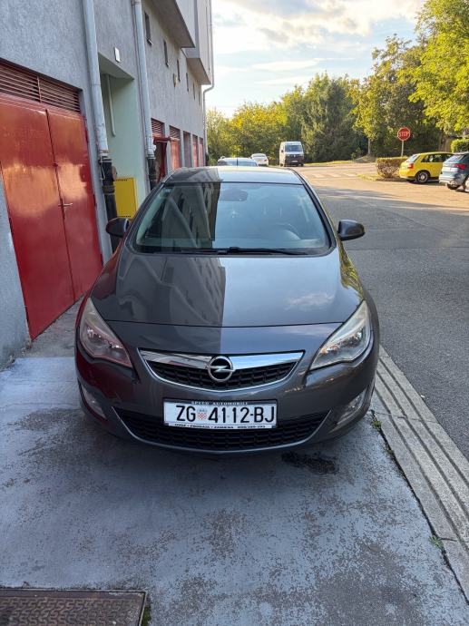 Opel Astra 1,7 CDTI, fotografija 6