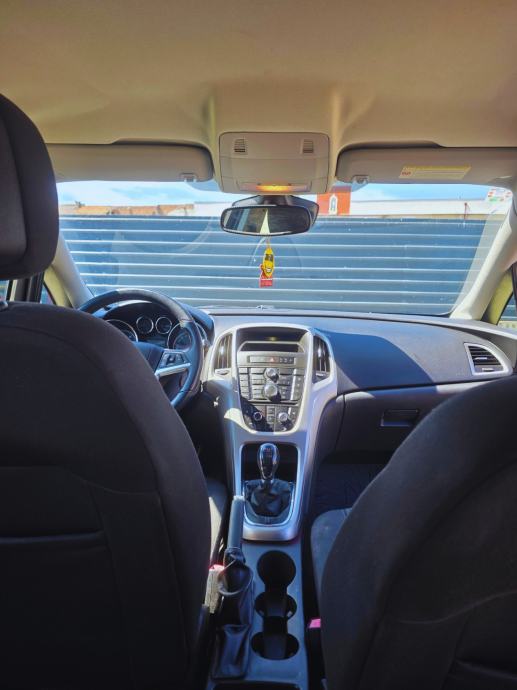 Opel Astra 1,7 CDTI, fotografija 6