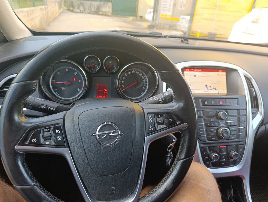 Opel Astra 1,7 cdti, 2015, Navi 950, reg.03/2027., fotografija 9
