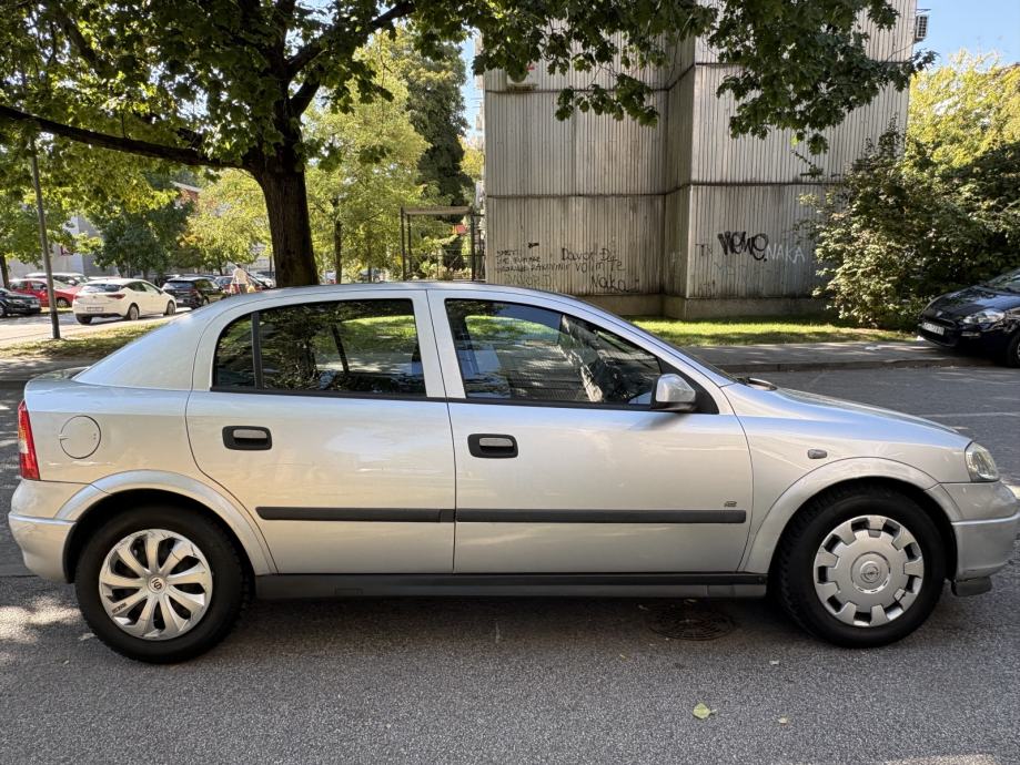 Opel Astra 1,7 CDTI, fotografija 2