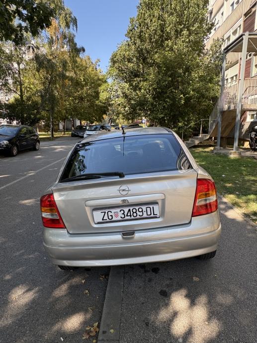 Opel Astra 1,7 CDTI, fotografija 3