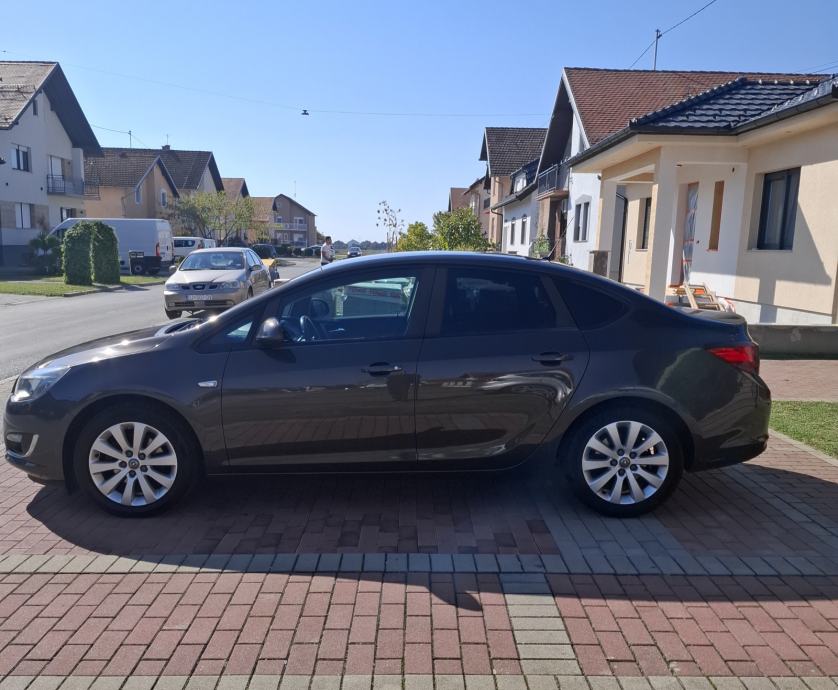Opel Astra 1,7 CDTI, fotografija 6