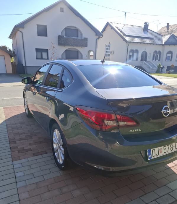 Opel Astra 1,7 CDTI, fotografija 5