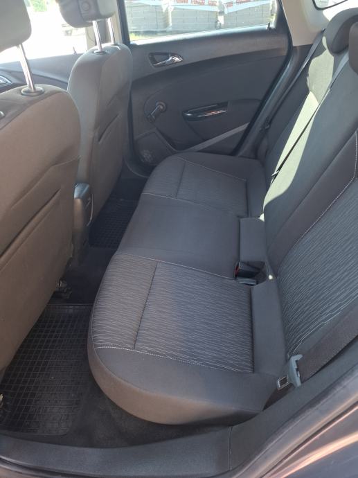Opel Astra 1,7 CDTI, fotografija 9