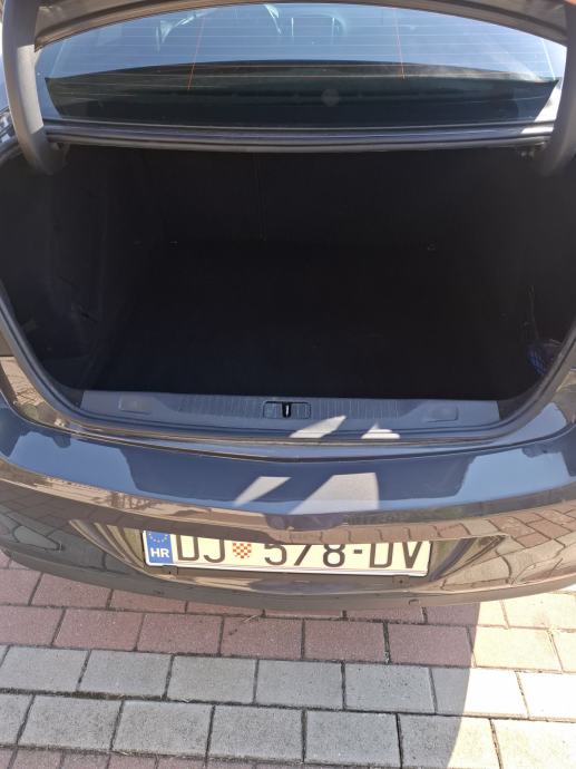 Opel Astra 1,7 CDTI, fotografija 8